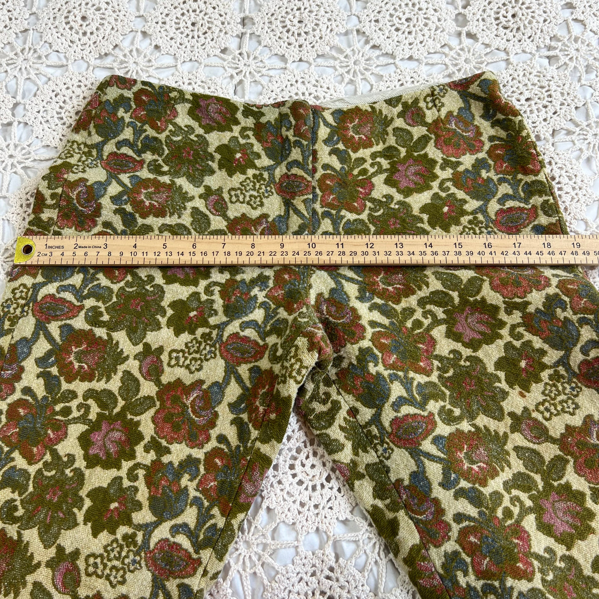 60s Tapestry Floral Carpet Bell Bottom Pants 30x26.5